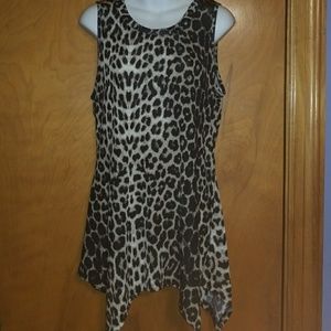 Sleeveless animal print top